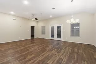 3018 Greenbriar Springs Dr, Houston, TX 77073 - Photo 5