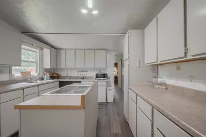 2316 Green Meadows Drive, Sealy, TX 77474 - Photo 15