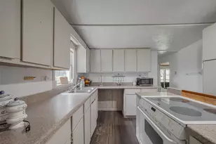 2316 Green Meadows Dr, Sealy, TX 77474 - Photo 19