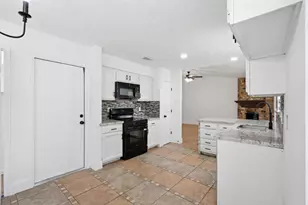 7019 Winding Trace Dr, Houston, TX 77086 - Photo 5