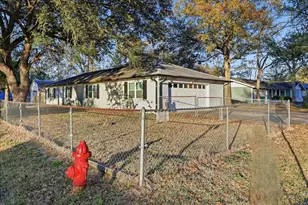 321 S 44th St, Orange, TX 77630 - Photo 9