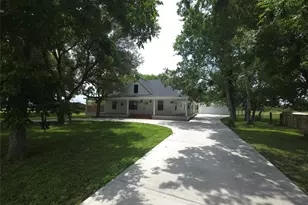 1585 Co Rd 237, Ganado, TX 77962 - Photo 3