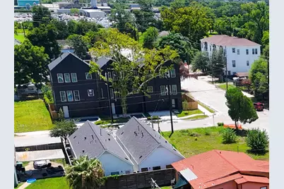 1401 Amundsen Street, Houston, TX 77009 - Photo 9