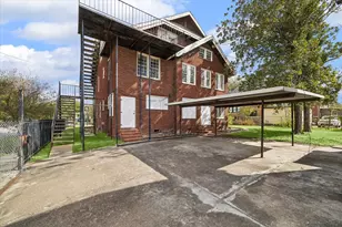 614 Avondale St, Houston, TX 77006 - Photo 11