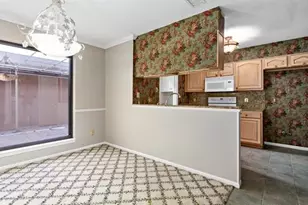 1162 Green Meadow St, Beaumont, TX 77706 - Photo 9