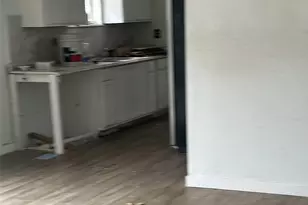 4937 E Ridge Creek Dr, Houston, TX 77053 - Photo 3