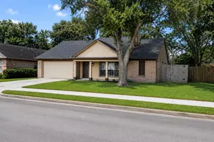 2430 Shady Bend Dr, Pearland, TX 77581 - Photo 3