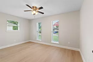 16619 Forest Bend Ave, Friendswood, TX 77546 - Photo 11