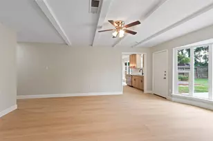 16619 Forest Bend Ave, Friendswood, TX 77546 - Photo 5