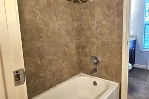 11710 Southlake Dr, Houston, TX 77077 - Photo 33