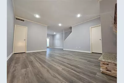 11710 Southlake Drive #18, Houston, TX 77077 - Photo 17