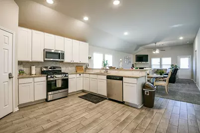 2211 Bright Sunrise Trail, Fresno, TX 77545 - Photo 5