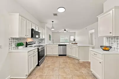 25206 Saber Oaks Drive, Richmond, TX 77406 - Photo 9