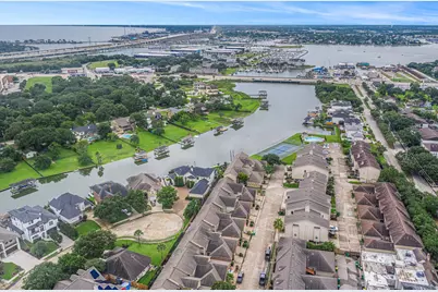 2032 Glencove Drive, Seabrook, TX 77586 - Photo 33