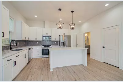 6420 Highland Pine Lane, Houston, TX 77091 - Photo 13