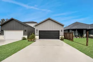 954 Junell St, Houston, TX 77088 - Photo 1