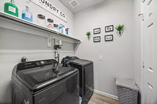 126 Polar Bear Trl, Crosby, TX 77532 - Photo 9