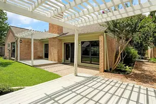 12111 Olympia Dr, Houston, TX 77077 - Photo 13