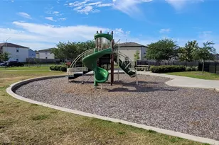 10708 Bancroft Park Ln, Houston, TX 77075 - Photo 7