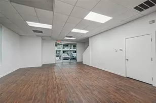 9788 Clarewood Dr, Houston, TX 77036 - Photo 7