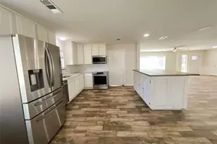 443 Bayou View Dr, El Lago, TX 77586 - Photo 17