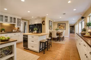 1 Holly Tree Ln, Spring, TX 77373 - Photo 5