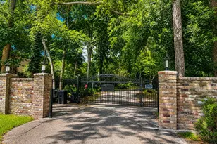 1 Holly Tree Ln, Spring, TX 77373 - Photo 11