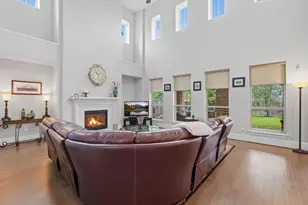 111 N Winter Sunrise Cir, The Woodlands, TX 77375 - Photo 15