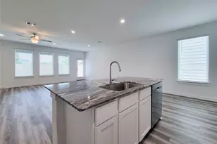 13444 Sombrero Cay Dr, Houston, TX 77047 - Photo 9