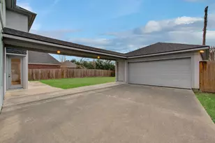 5425 Loch Lomond Dr, Houston, TX 77096 - Photo 41