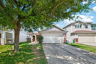 2910 Yearling Colt Ct, Houston, TX 77038 - Photo 3