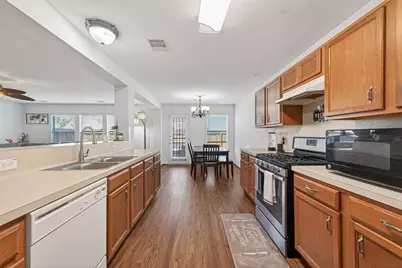 2910 Yearling Colt Court, Houston, TX 77038 - Photo 15