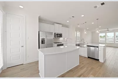 13305 Moncloa Drive, Houston, TX 77047 - Photo 11