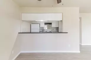6815 Beachwood St, Houston, TX 77021 - Photo 9