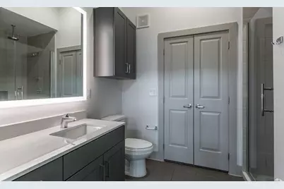 160 Birdsall Street #1221, Houston, TX 77007 - Photo 9