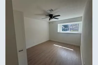 5950 Dumfries Drive, Houston, TX 77096 - Photo 5