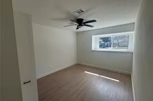 5950 Dumfries Dr, Houston, TX 77096 - Photo 5