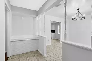 1014 Robinson St, Alvin, TX 77511 - Photo 7