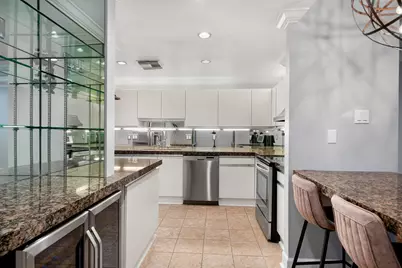 905 Hawthorne Street, Houston, TX 77006 - Photo 7