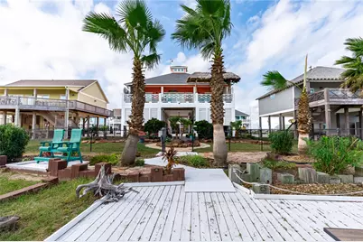 2296 E Crab Street, Crystal Beach, TX 77650 - Photo 7