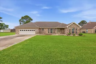 290 Tyler Dr, Orange, TX 77630 - Photo 1