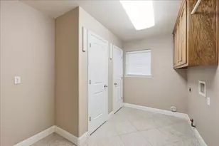 290 Tyler Dr, Orange, TX 77630 - Photo 29