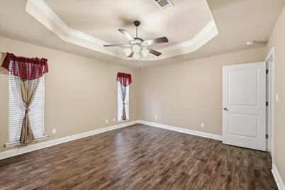 290 Tyler Drive, Orange, TX 77630 - Photo 15