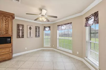 290 Tyler Drive, Orange, TX 77630 - Photo 7