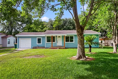 2508 N Houston Drive, La Marque, TX 77568 - Photo 1