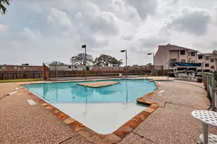 3663 E NASA Pkwy, Seabrook, TX 77586 - Photo 35