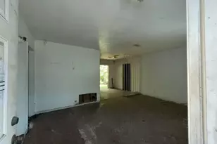 1918 Hampton St, Houston, TX 77088 - Photo 3