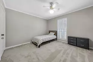 10610 Piping Rock Ln, Houston, TX 77042 - Photo 39