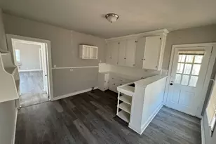 1142 Lyle St, Beaumont, TX 77701 - Photo 3