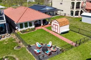 615 28th St, Dickinson, TX 77539 - Photo 27